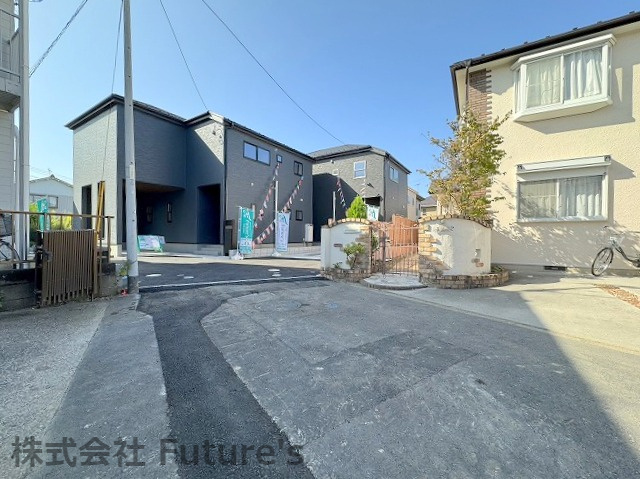 三郷市栄1丁目　新築戸建　全2棟　2号棟の前面道路含む現地写真|前面道路含む現地写真になります。