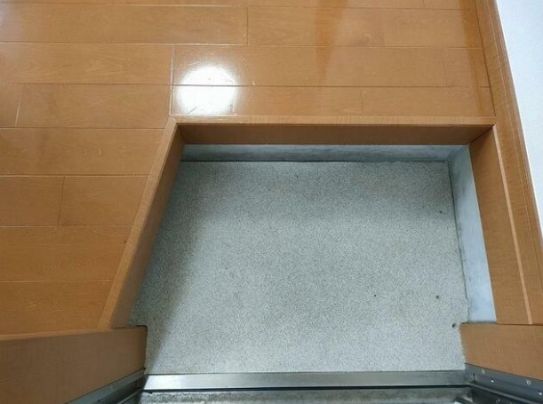 【玄関】