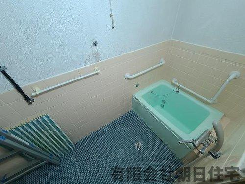 【浴室】 | 雑賀町中古戸建 | タイル調のお風呂です