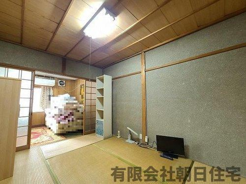 【和室】 | 雑賀町中古戸建 | 畳の上でゆっくりとくつろげる和室です