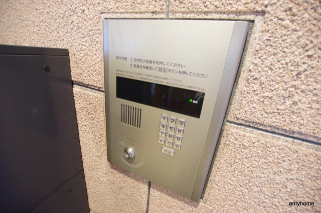 新大阪セレニテ　仲介手数料無料のセキュリティ