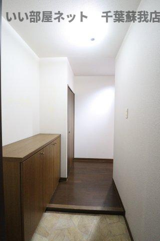 オーシャンビュー壱番館の玄関|収納もある玄関です