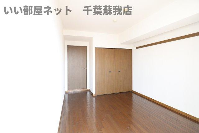 オーシャンビュー壱番館の洋室|使い勝手のいい洋室です