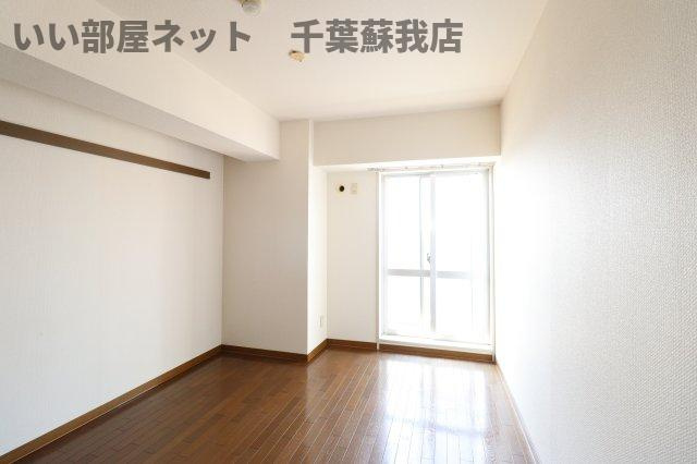 オーシャンビュー壱番館の居間・リビング|こちらの居間で趣味の時間をお楽しみください