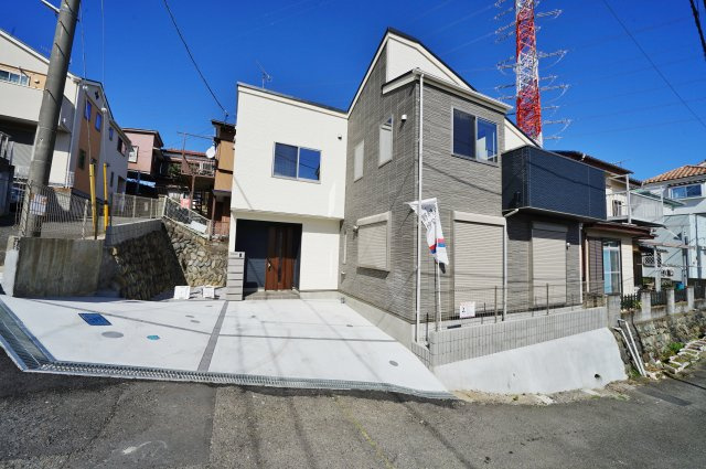 【横浜市瀬谷区阿久和東２丁目26-24新築戸建て】★仲介手数料無料★（原小学校・原中学校）の外観