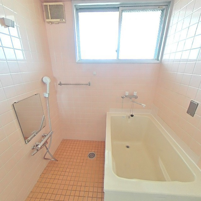 ホクコウビルの浴室