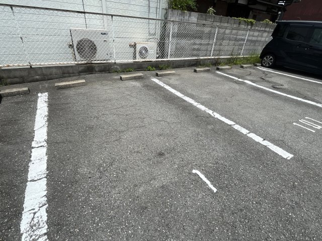 ビューパレー車谷の駐車場