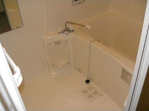 アンプルール リーブル QUATREの浴室