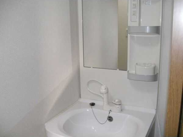 アンプルール リーブル QUATREの洗面所