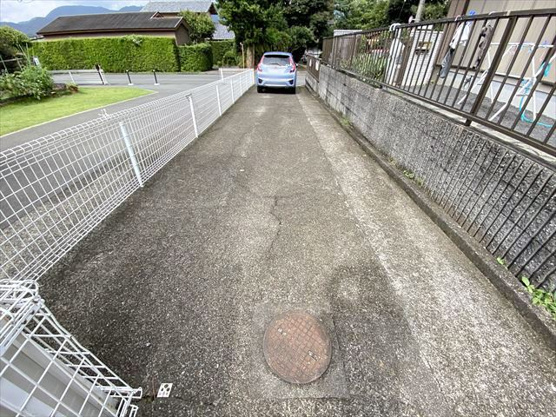 【前面道路含む現地写真】 | 伊東市岡　戸建
