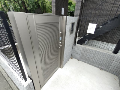 【エントランス】 | クリストール | 毎日通るエントランスはこのようになっています