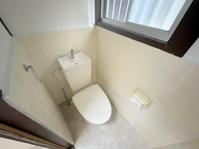 葛城市加守戸建のトイレ