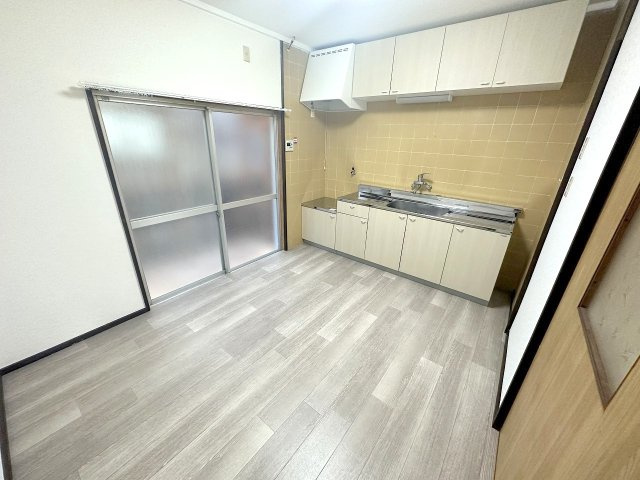 葛城市加守戸建のキッチン