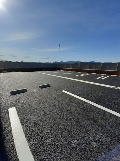 パオムヴォレの駐車場