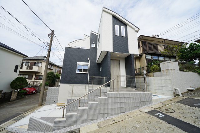 【横浜市旭区上白根２丁目14-10新築戸建て】★仲介手数料無料★（上白根小学校・旭北中学校）の外観