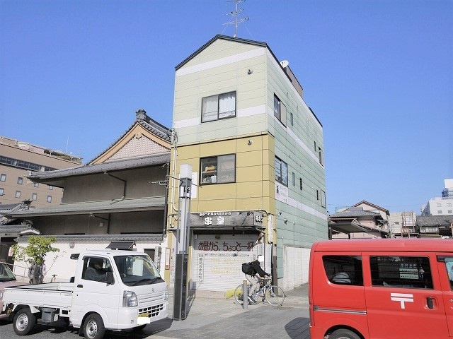 シャインロードミヤコの外観