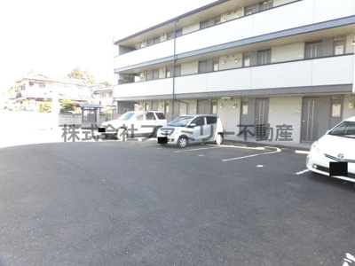 【駐車場】 | グレースコート24MK-G | 駐車場に車を止められます