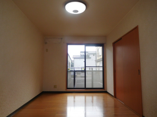 エバーグレースⅡの居間・リビング