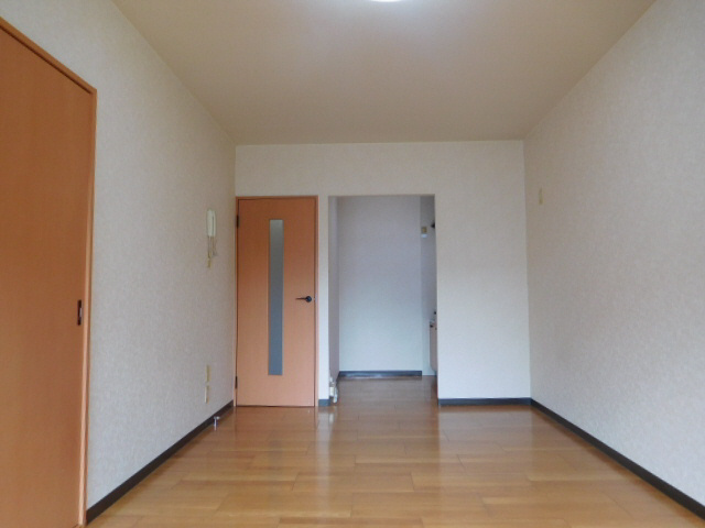 エバーグレースⅡの居間・リビング