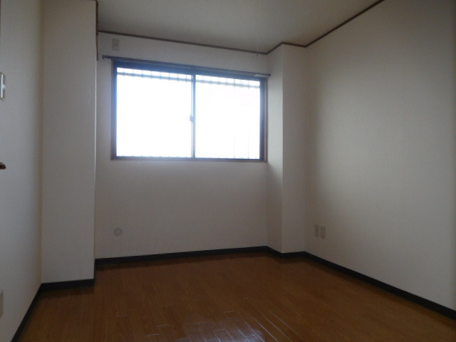 ジュネスYの寝室