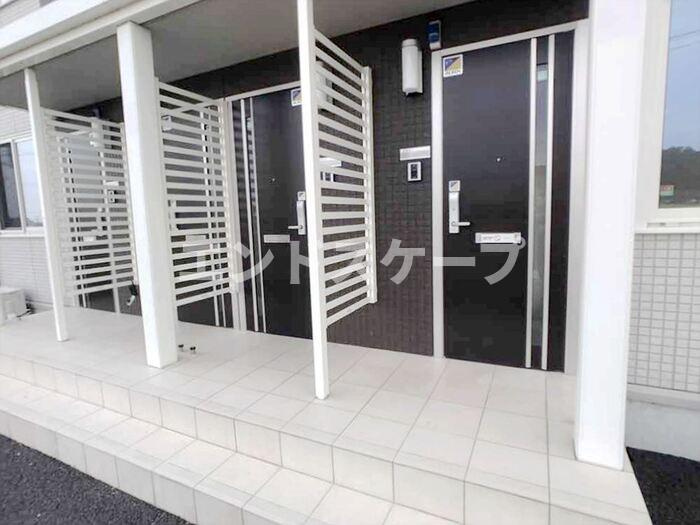 ブレア　Ａのエントランス|高崎、前橋エリアのお部屋探しはエンドスケープまで！お客様の理想お聞かせ下さい♪