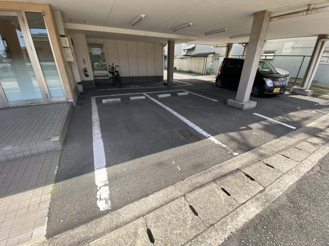 さくらコーポアビックスの駐車場