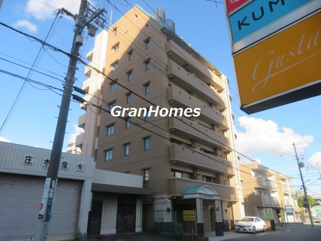 サクラメント駅南大路の外観
