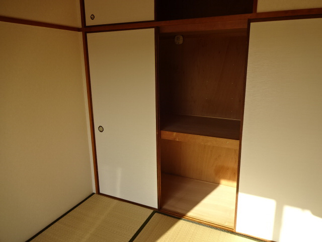 ハイツ早瀬公園前の収納