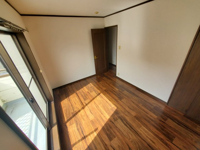 成田邸貸家の洋室|コンパクトで使いやすい洋室です