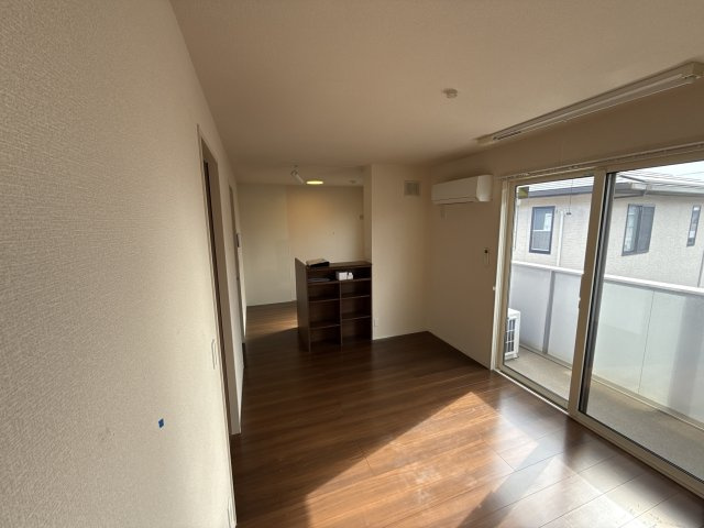 メゾン・ラフィーネの居間・リビング