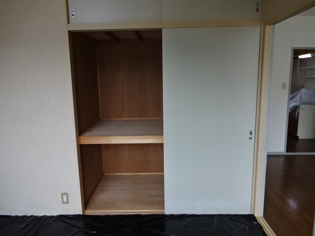 JAハイツ中西の居間・リビング