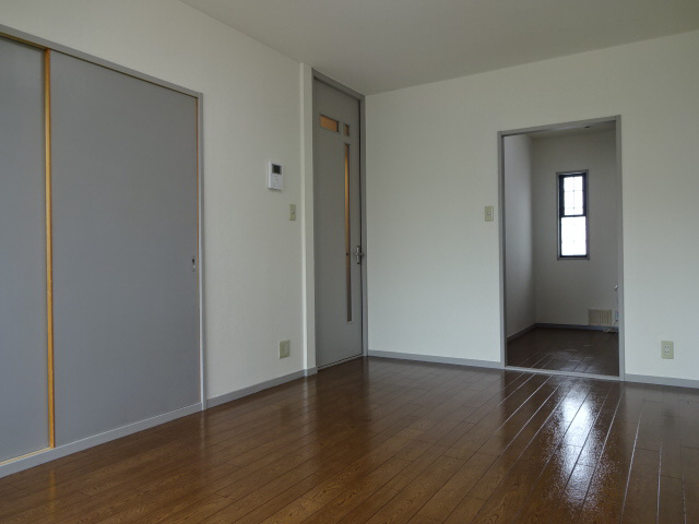 JAハイツ中西の居間・リビング