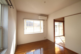 【居間・リビング】 | パークサイドヴィラB