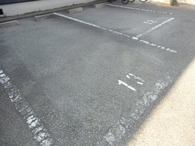 山手ビバリーヒルズの駐車場