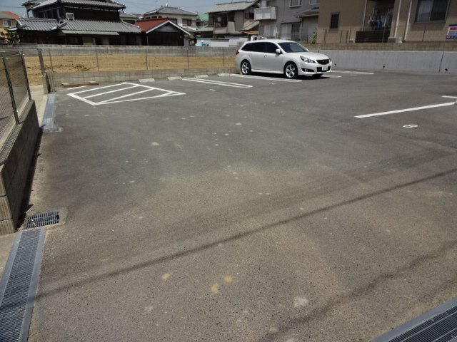 リアンジュの駐車場