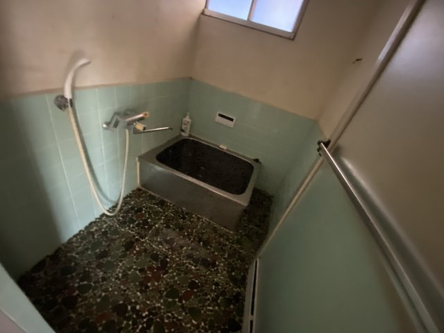 春日野町戸建の浴室