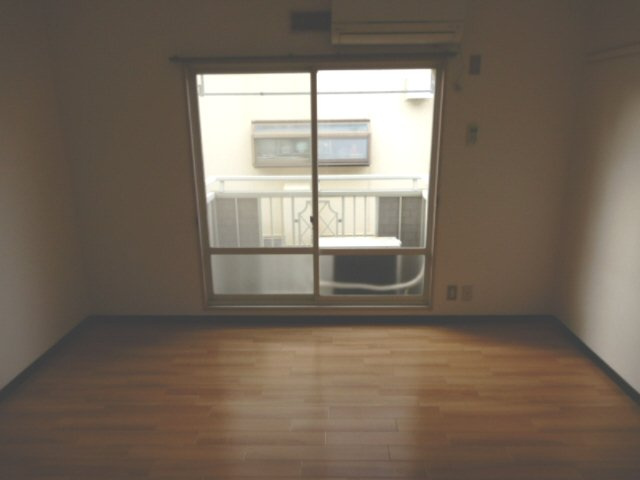 父夫山ハイツの居間・リビング