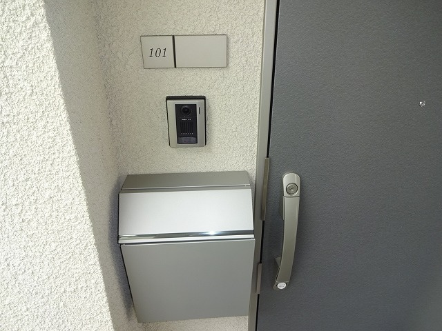 鵠沼ベースDUSKの玄関