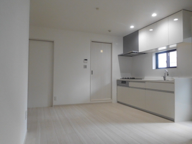 SKビルの居間・リビング