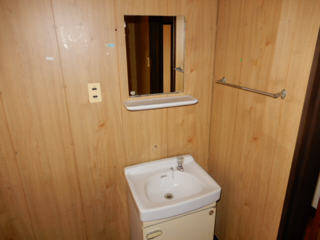 中川ビルの洗面所