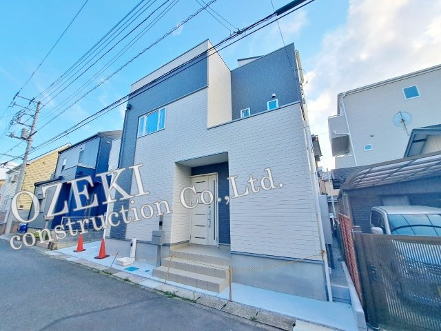 越谷市平方新築戸建て　プラスワンリビングのある家の外観