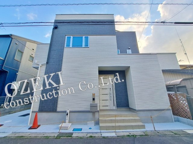 越谷市平方新築戸建て　プラスワンリビングのある家の外観