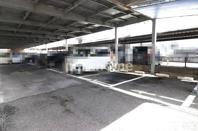 メゾン・ド・ケイの駐車場|駐車場に車を止められます