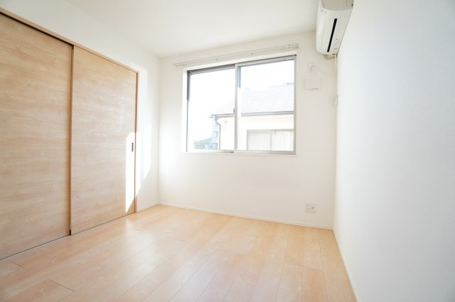 【洋室】 | R-EIGHT | ※同物件・同タイプの写真です。