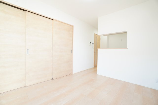 【居間・リビング】 | R-EIGHT | ※同物件、同タイプの写真です。