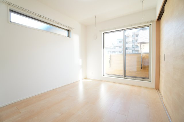 【居間・リビング】 | R-EIGHT | ※同物件・同タイプの写真です。