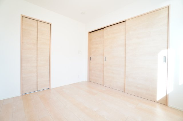 【洋室】 | R-EIGHT | ※同物件・同タイプの写真です。