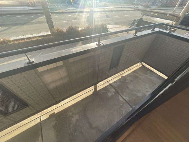 アゼリア２１のバルコニー