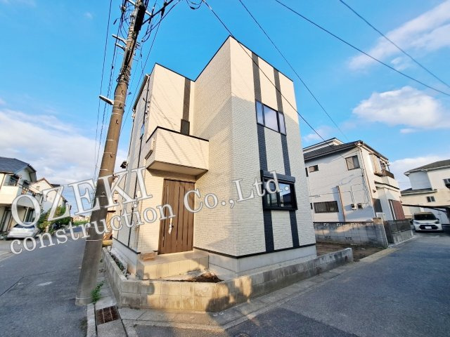 越谷市平方新築戸建て　プラスワンリビングのある家の外観