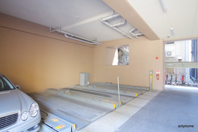 天満リバーサイドプラザ　仲介手数料無料の駐車場